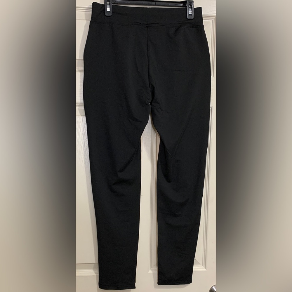 NWOT Flamingo legging with faux leather leg detail - Picture 3 of 5